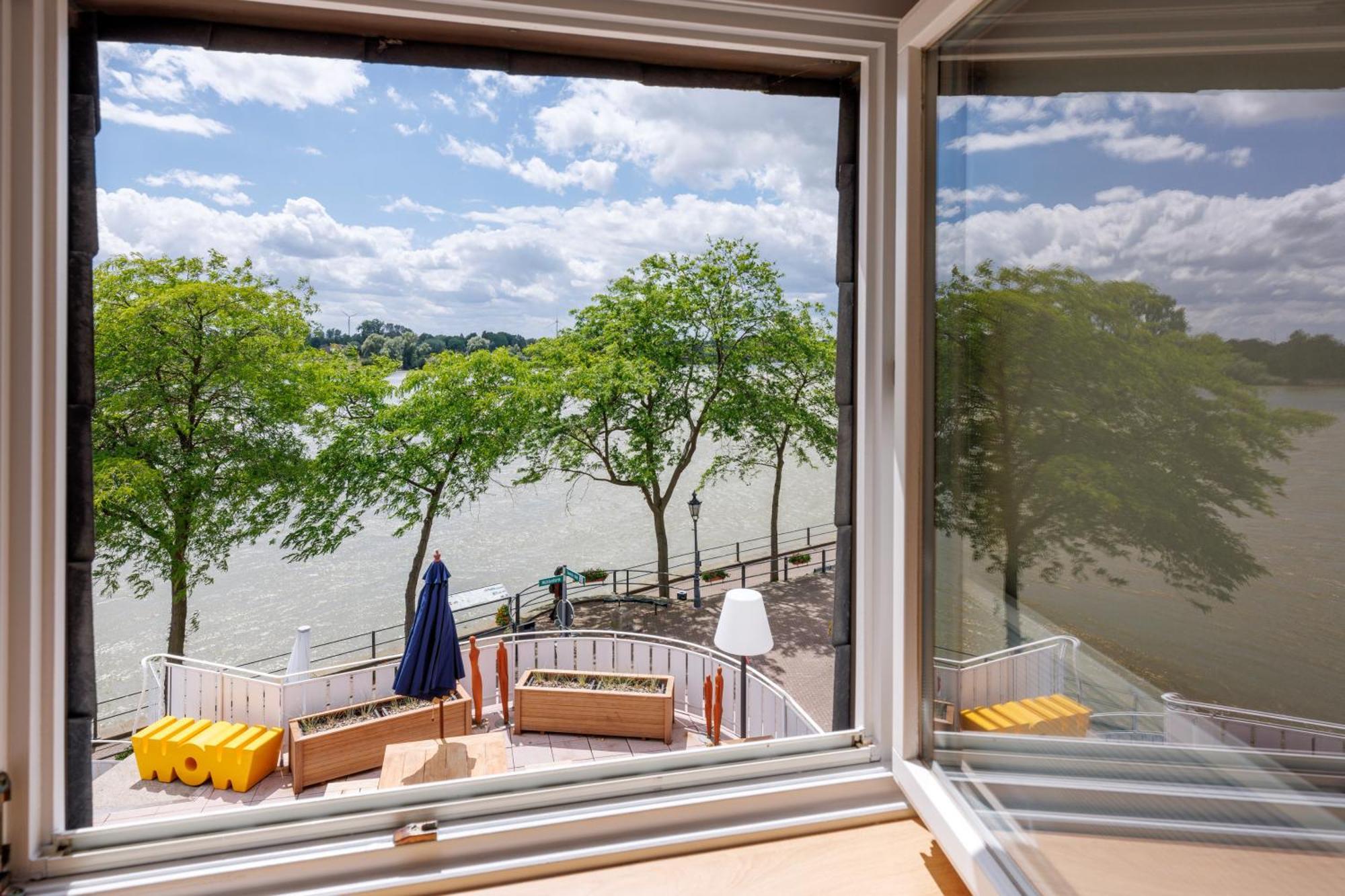 Logierhaus Rheintoreins Rees Bagian luar foto
